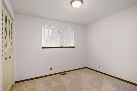 Bedroom - 62370 Wallace Rd, Bend, OR 97701 photo 4 of 4