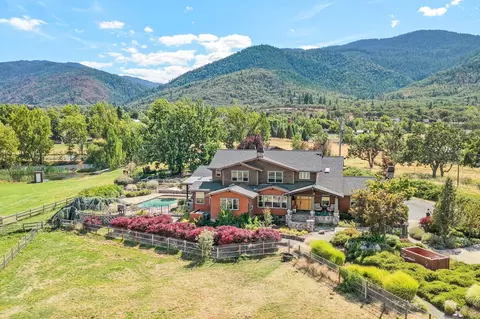 4890 Highway 66, Ashland, OR 97520