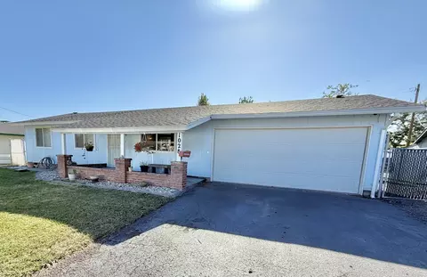1028 Merryman Dr, Klamath Falls, OR 97603