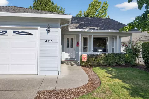 428 St Clair Way, Eagle Point, OR 97524 photo 2