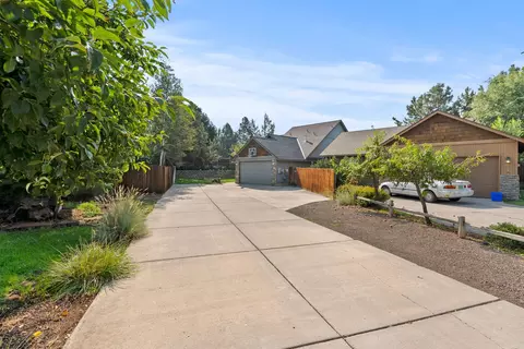 2193 NE Castle Ave, Bend, OR 97701