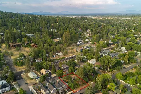 720 NW Ogden Ave, Bend, OR 97703 photo 19
