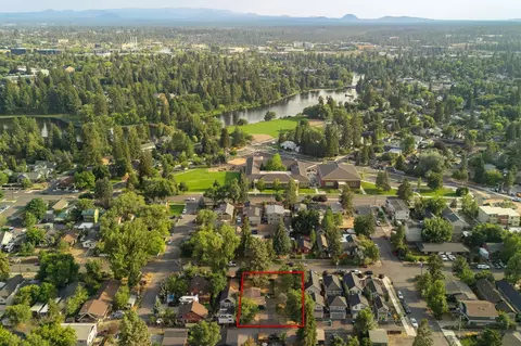 720 NW Ogden Ave, Bend, OR 97703 photo 6