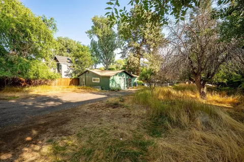 720 NW Ogden Ave, Bend, OR 97703 photo 38