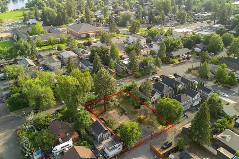 720 NW Ogden Ave, Bend, OR 97703 photo 24