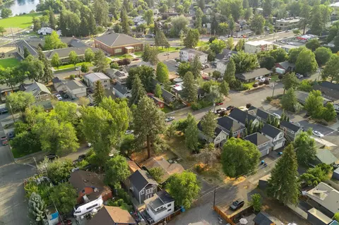 720 NW Ogden Ave, Bend, OR 97703 photo 25