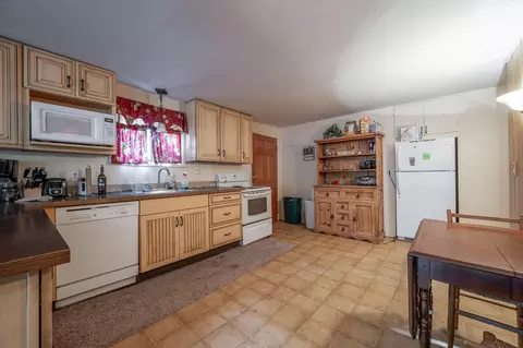 720 NW Ogden Ave, Bend, OR 97703 photo 7