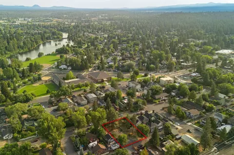 720 NW Ogden Ave, Bend, OR 97703 photo 22