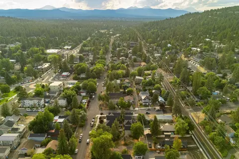 720 NW Ogden Ave, Bend, OR 97703 photo 27