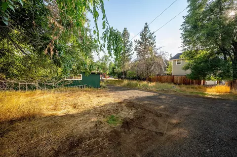 720 NW Ogden Ave, Bend, OR 97703 photo 36
