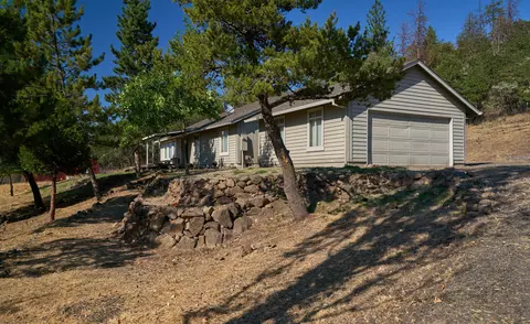Exterior - 7505 Torrey Pines Ter, Eagle Point, OR 97524 photo 1 of 12