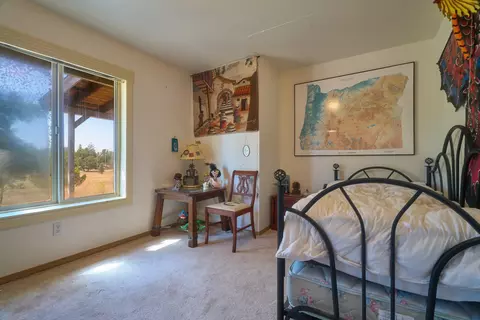 Bedroom - 7505 Torrey Pines Ter, Eagle Point, OR 97524 photo 4 of 4