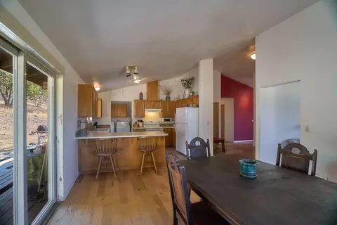 Dining - 7505 Torrey Pines Ter, Eagle Point, OR 97524 photo 2 of 2