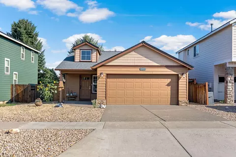 2890 NE Jackdaw Dr, Bend, OR 97701