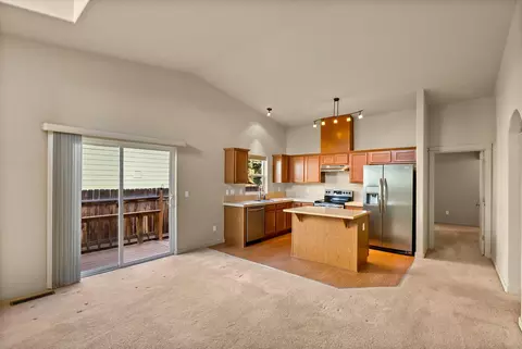 2890 NE Jackdaw Dr, Bend, OR 97701 photo 9