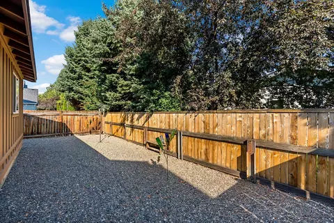 2890 NE Jackdaw Dr, Bend, OR 97701 photo 29