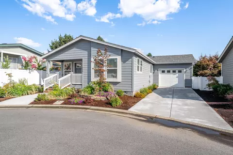 336 Winston Dr, Grants Pass, OR 97526