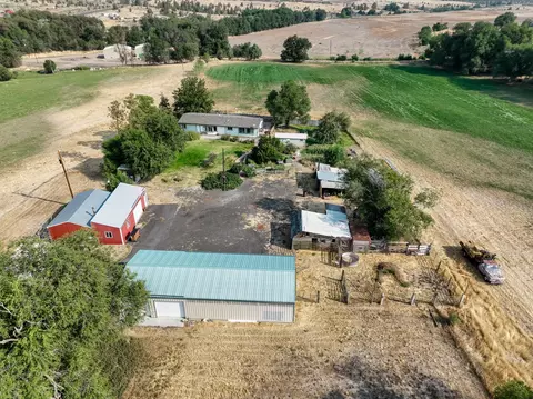 9505 NE Gateway Ave, Madras, OR 97741