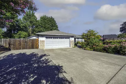3321 Oneida Cir, Medford, OR 97504