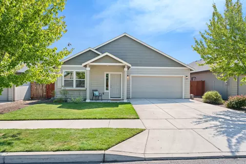 3160 SW Obsidian Ct, Redmond, OR 97756