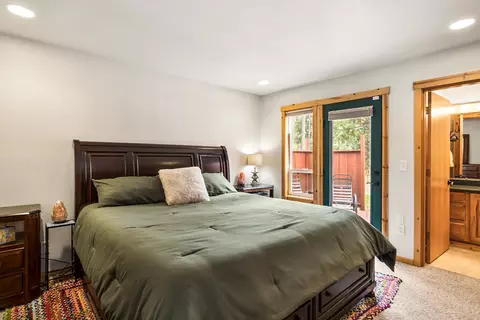 Bedroom - 17155 Avocet Dr, Bend, OR 97707 photo 1 of 3