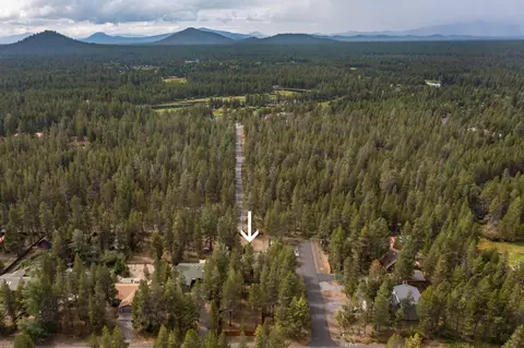 View/Area - 17155 Avocet Dr, Bend, OR 97707 photo 2 of 3