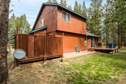 Exterior - 17155 Avocet Dr, Bend, OR 97707 photo 6 of 10