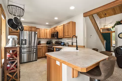 Kitchen - 17155 Avocet Dr, Bend, OR 97707 photo 1 of 5
