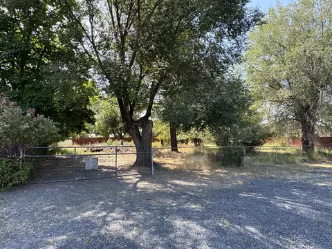 E Madison Street, Burns, OR 97720