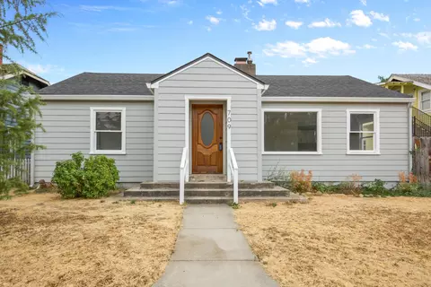 709 W Jackson St, Medford, OR 97501