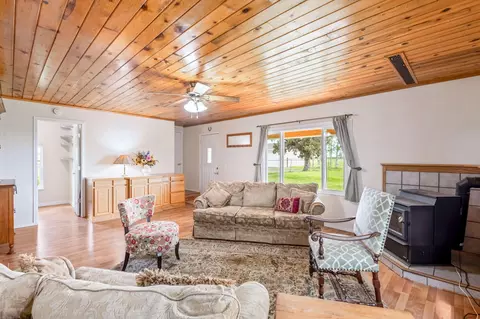 26315 Walker Rd, Bend, OR 97701 photo 3