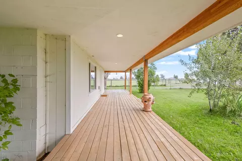 26315 Walker Rd, Bend, OR 97701 photo 2