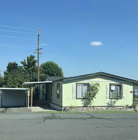 2241 Greensprings Dr #27, Klamath Falls, OR 97601