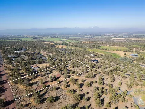 65715 93rd St, Bend, OR 97703 photo 3