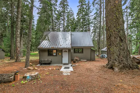 6000 E Hyatt Lake Rd, Ashland, OR 97520