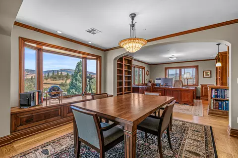 551 Strawberry Ln, Ashland, OR 97520 photo 29