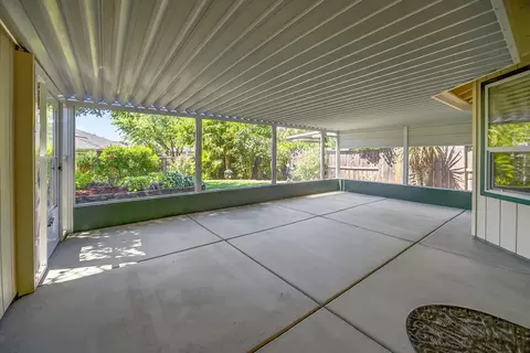 Exterior - 121 Meadow View Dr, Phoenix, OR 97535 photo 6 of 10