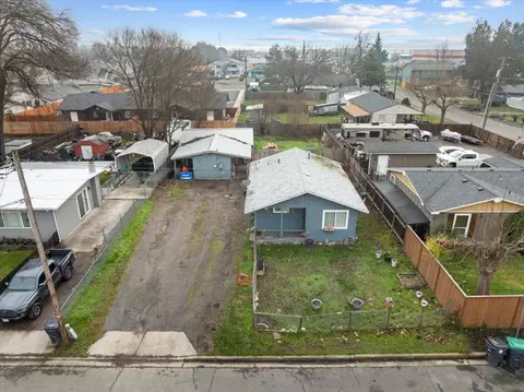 154 De Hague St, Medford, OR 97501