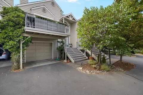 384 Glenn St, Ashland, OR 97520