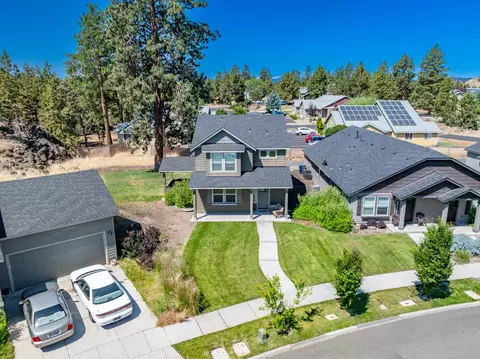View/Area - 62013 NE Nates Pl, Bend, OR 97701 photo 2 of 11
