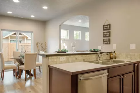 Kitchen - 62013 NE Nates Pl, Bend, OR 97701 photo 5 of 5