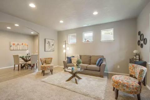 Living - 62013 NE Nates Pl, Bend, OR 97701 photo 1 of 3