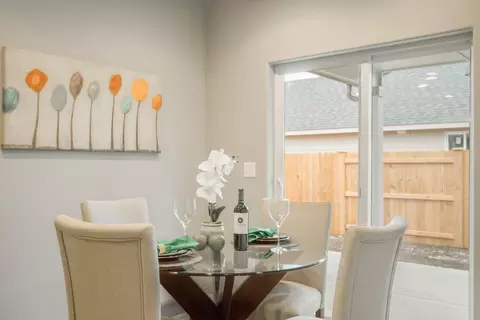 Dining - 62013 NE Nates Pl, Bend, OR 97701 photo 2 of 2