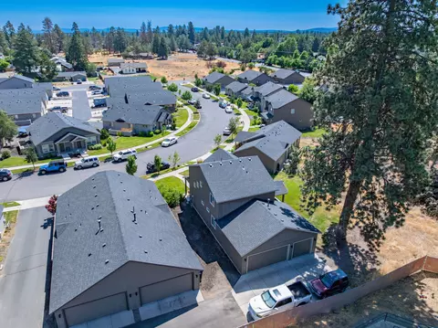View/Area - 62013 NE Nates Pl, Bend, OR 97701 photo 3 of 11