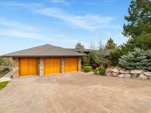 10811 Ironstone Ct, Redmond, OR 97756
