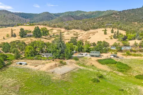 6577 Adams Rd, Talent, OR 97540