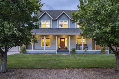 61270 Crescent Ct, Bend, OR 97702 photo 2