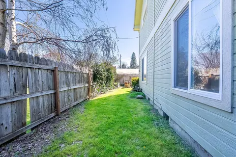 114 Cedar St, Central Point, OR 97502 photo 46