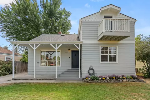 717 Dakota Ave, Medford, OR 97501