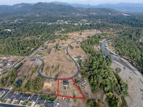 View/Area - 585 E Forks Cir, Cave Junction, OR 97523 photo 8 of 8